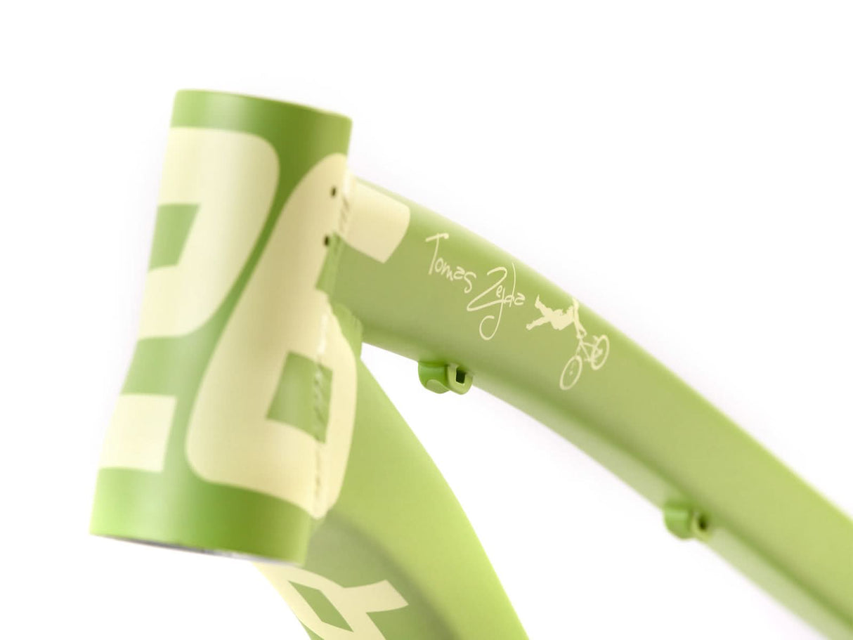 Dartmoor Two6Player Pro 26" frame | RideHub