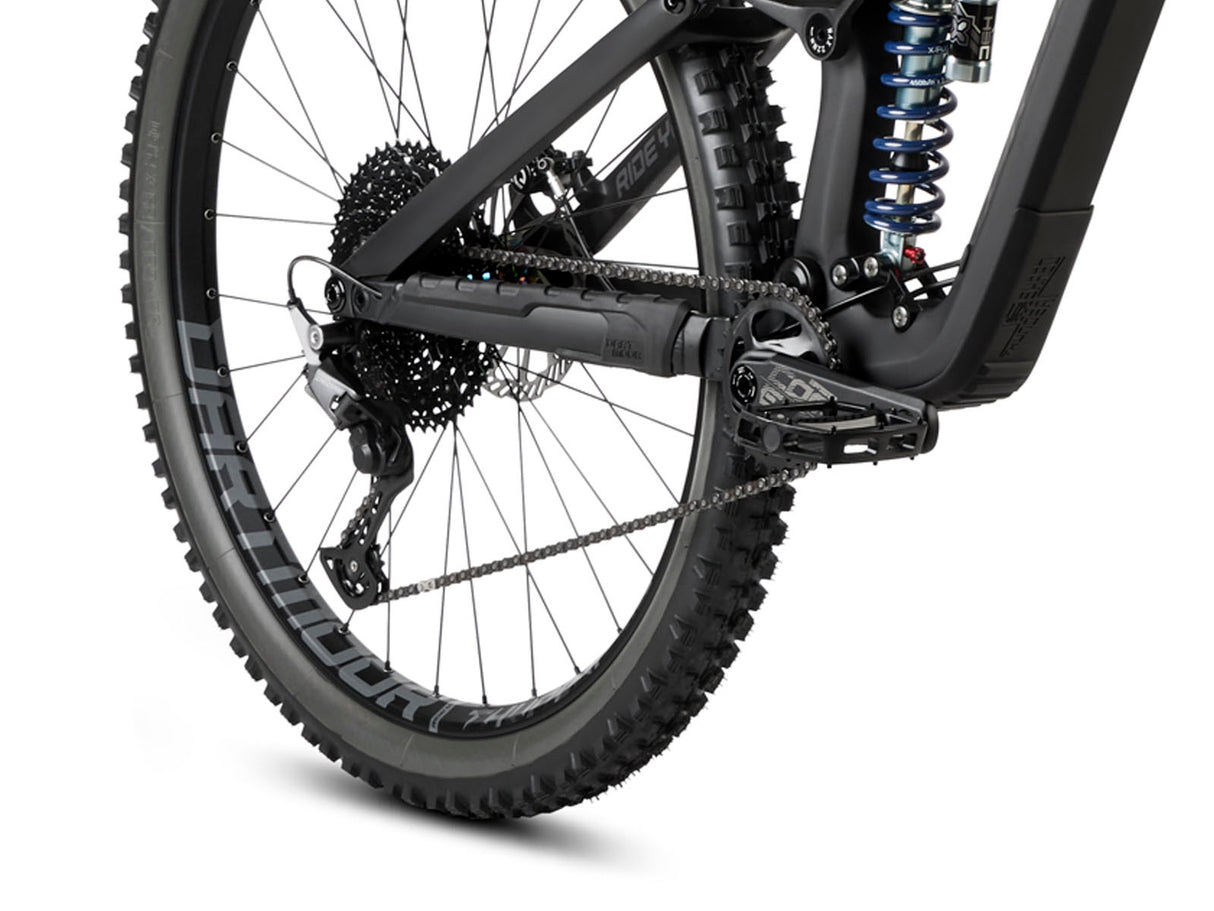 Enduro bike Dartmoor Thunderbird CF Evo | RideHub