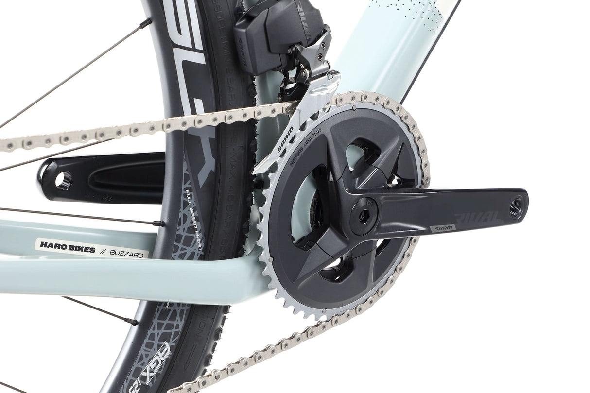 Haro Buzzard 1 – a gravel bike with a carbon frame and a SRAM Rival AXS drivetrain