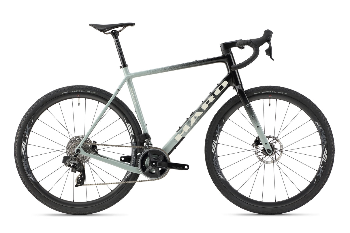 Haro Buzzard 1 – a gravel bike with a carbon frame and a SRAM Rival AXS drivetrain
