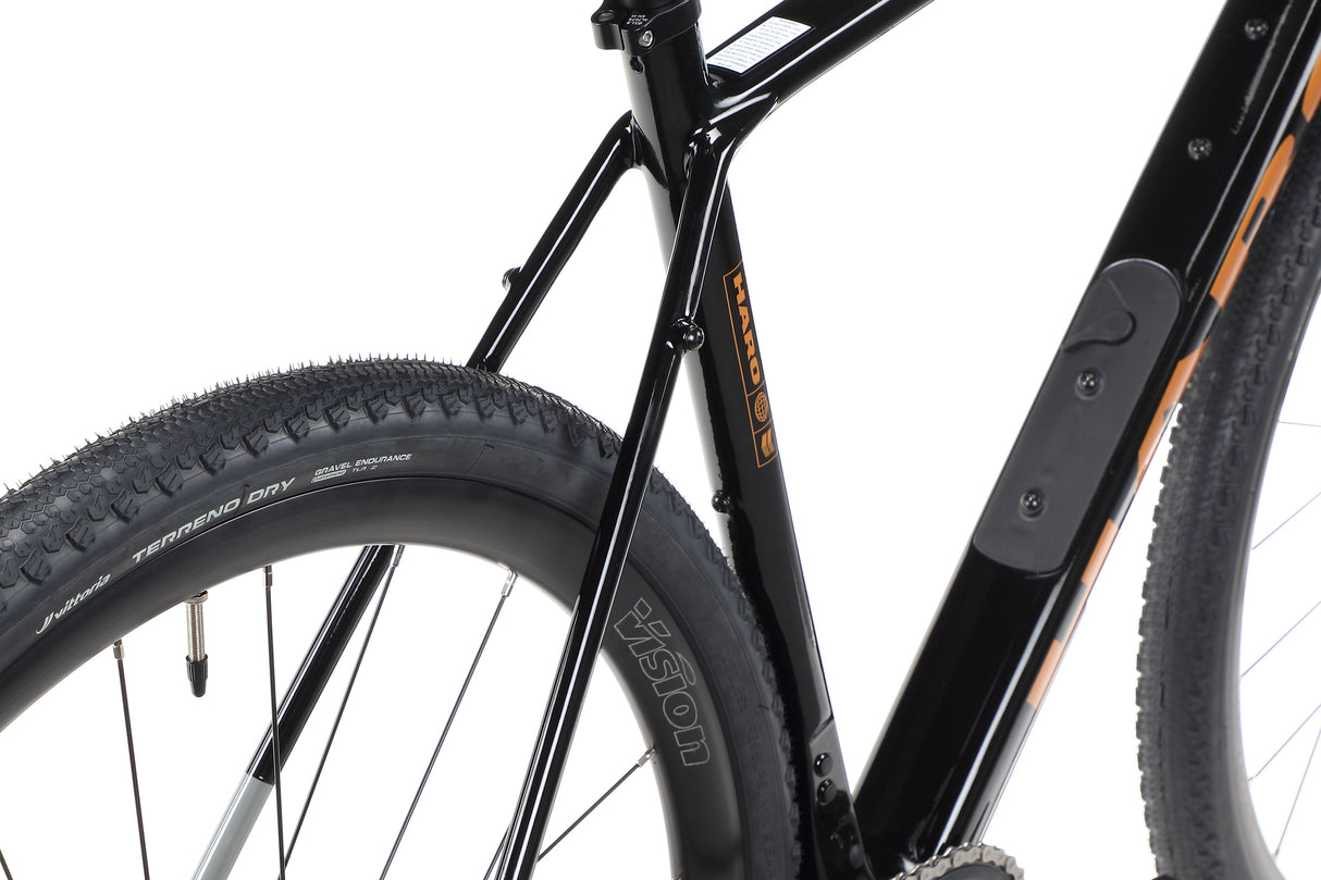 Haro Buzzard Carbon 3 – a gravel bike with a carbon frame and a Shimano GRX groupset