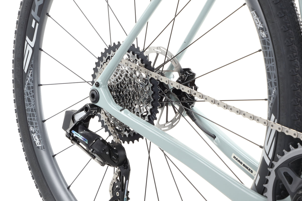 Haro Buzzard TS – a gravel racing bike with a carbon frame and SRAM Force