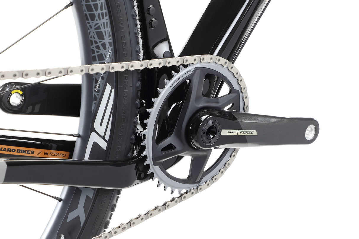 Haro Buzzard TS – a gravel racing bike with a carbon frame and SRAM Force