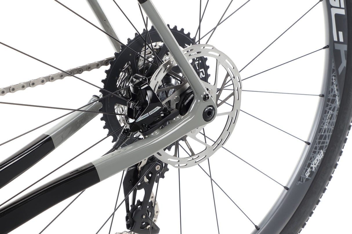 Haro Buzzard TS – a gravel racing bike with a carbon frame and SRAM Force