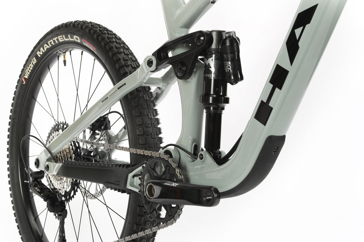 Greer Alloy 1 – professional MTB Enduro bike with 170/160 mm travel