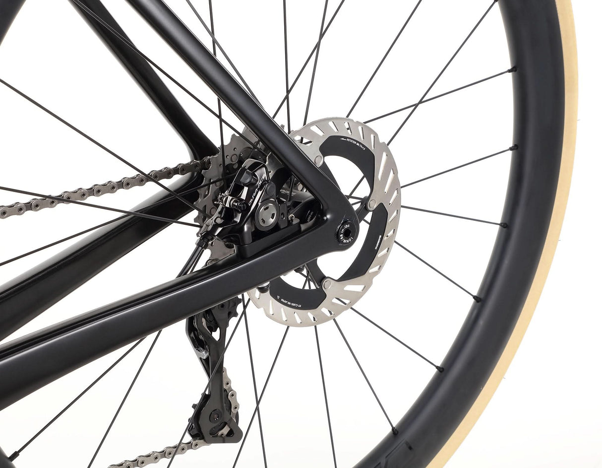 Rivette Carbon Top Shelf – Carbon Fiber Racing Machine | Ride Hub