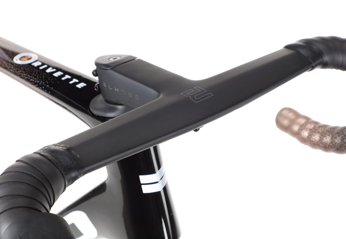 Rivette Carbon Top Shelf – Carbon Fiber Racing Machine | Ride Hub