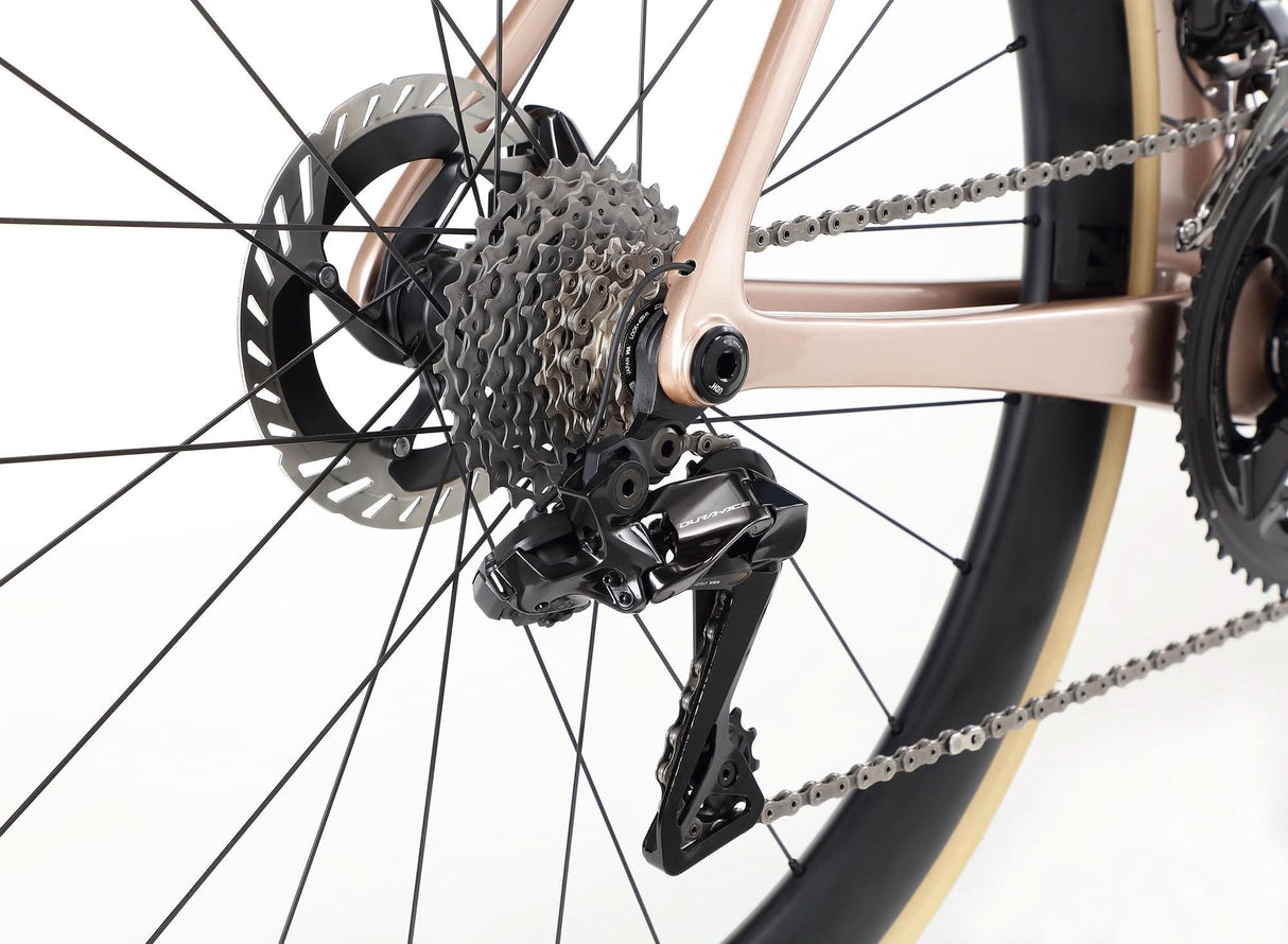 Rivette Carbon Top Shelf – Carbon Fiber Racing Machine | Ride Hub