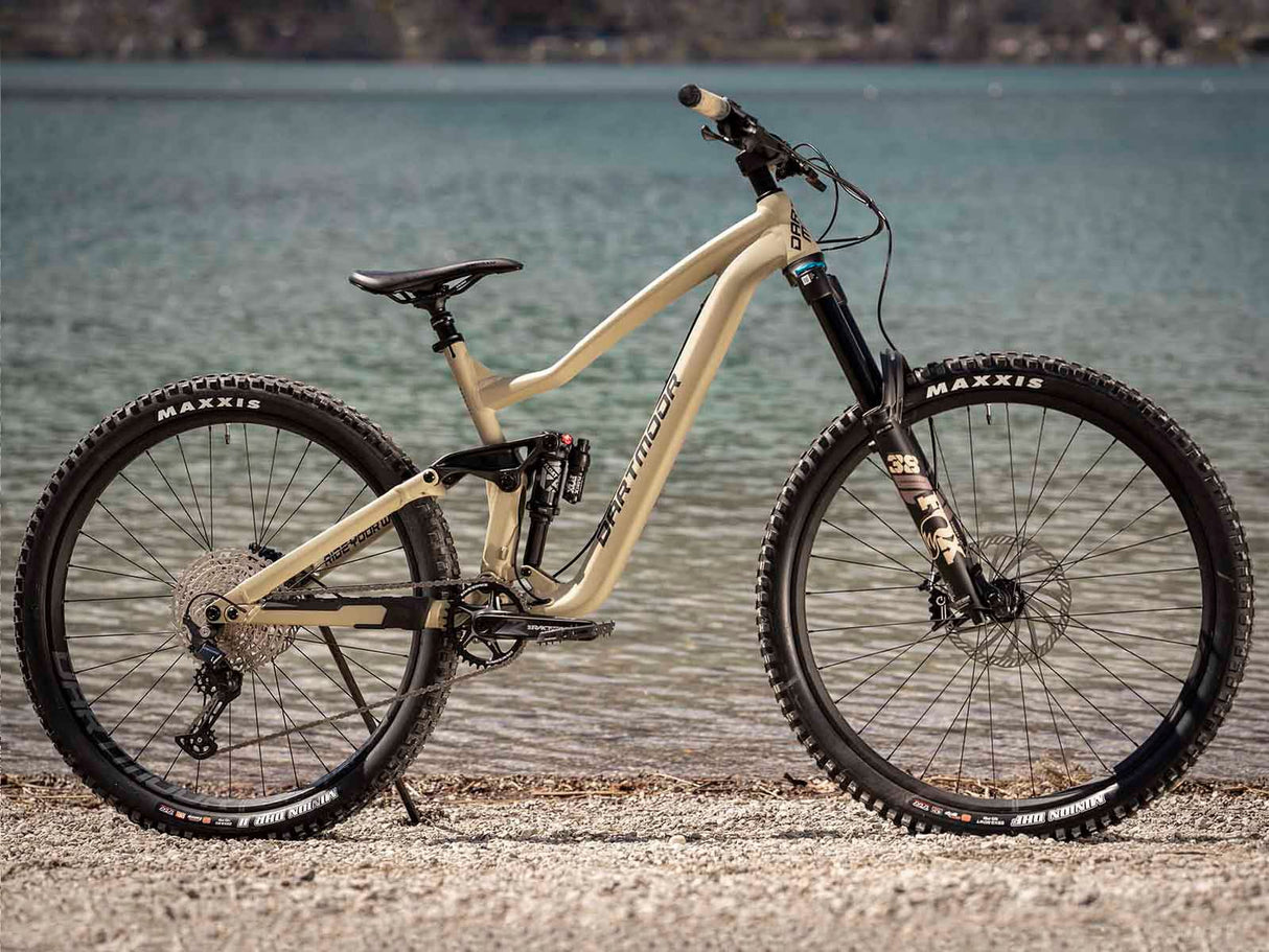 Dartmoor Thunderbird Superenduro Pro Freeride Bike | RideHub
