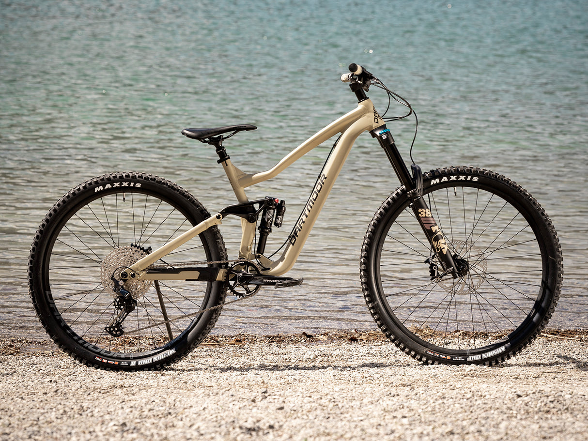 Dartmoor Thunderbird Superenduro Pro Freeride Bike | RideHub