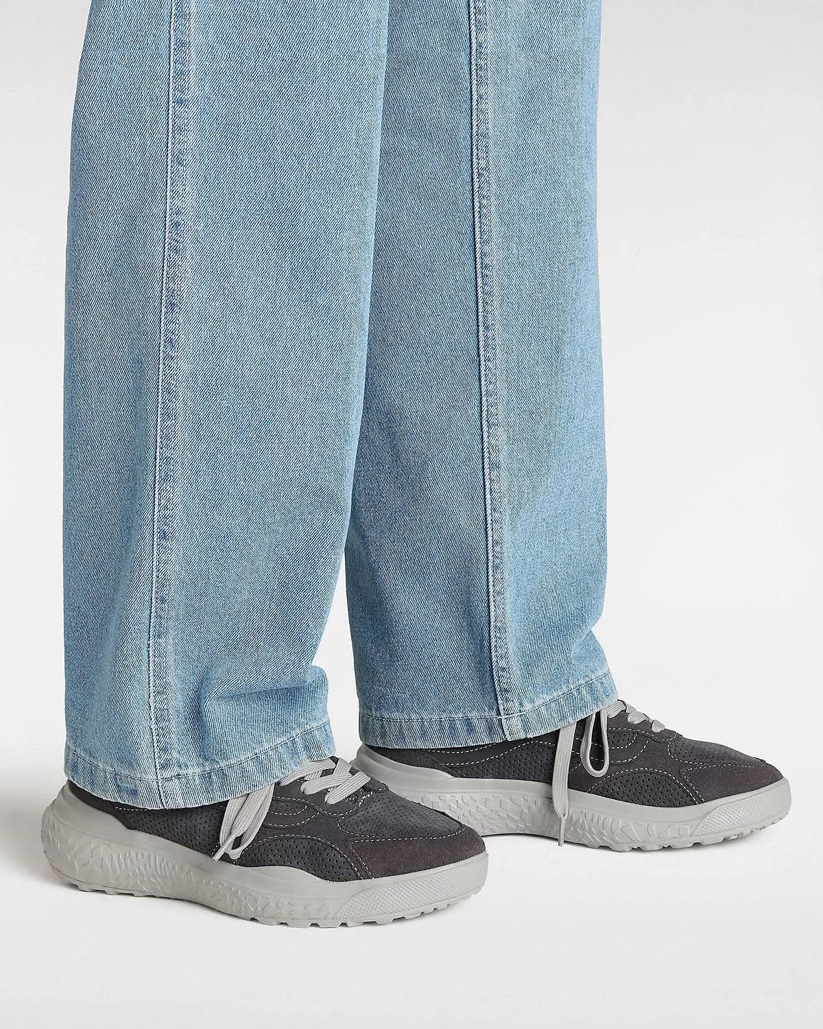 Vans UltraRange Neo VR3 MTE Black/White shoes | RideHub