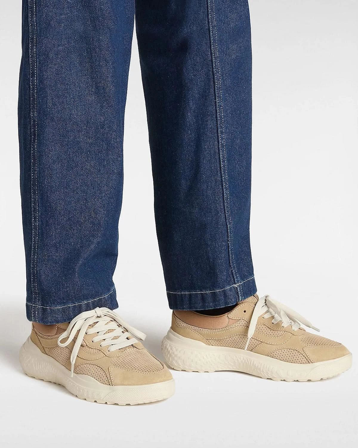 Vans UltraRange Neo VR3 MTE Green/Gum shoes | RideHub