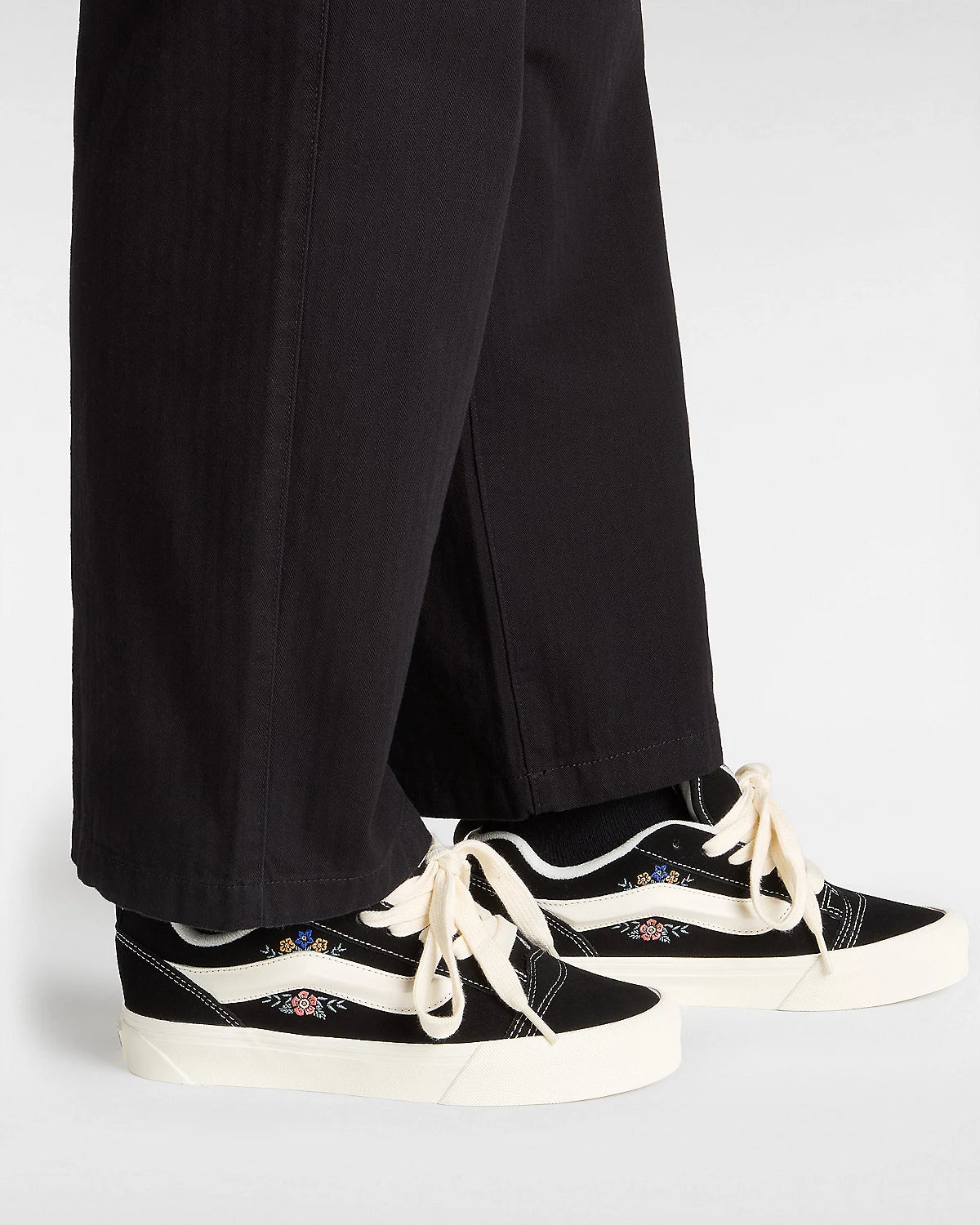 Vans Knu Skool Navy/White shoes | RideHub