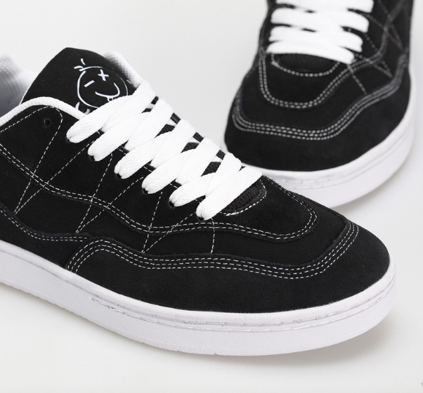 Etnies Snake Black/White shoes | RideHub