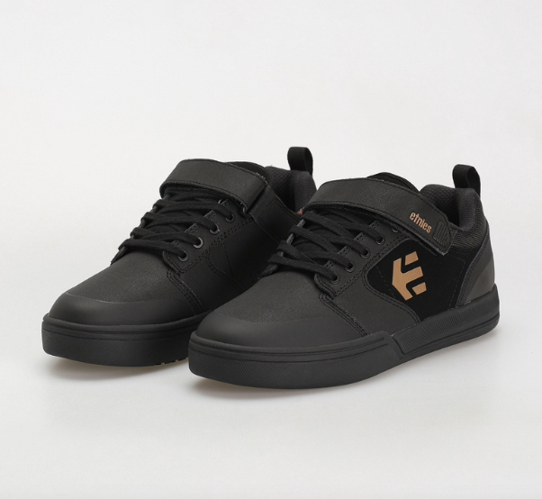 Etnies Camber Clip Shoes Black/Gold | RideHub