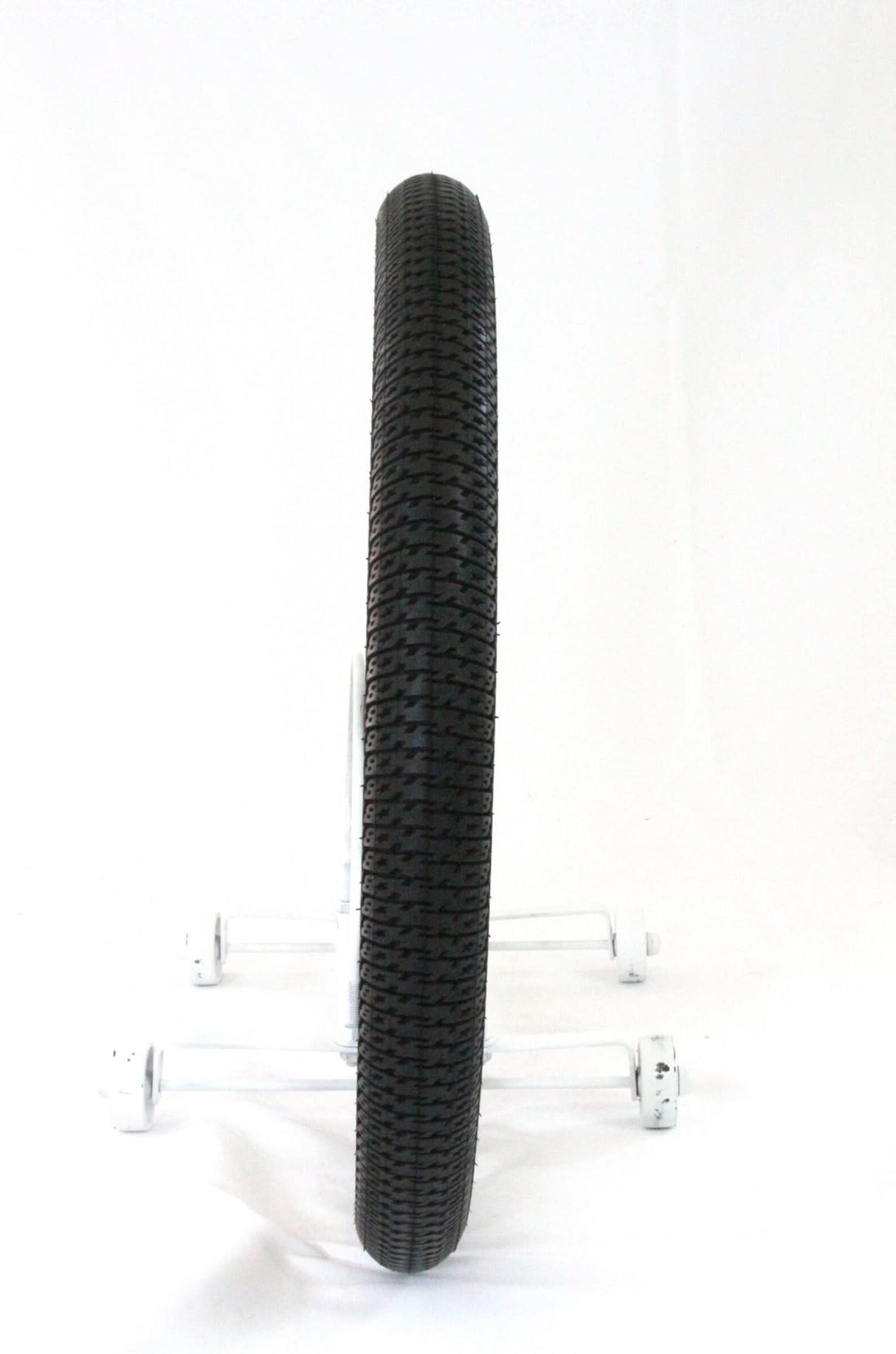 Hoffman Skidmark BMX tire 20” x 1.95” | RideHub