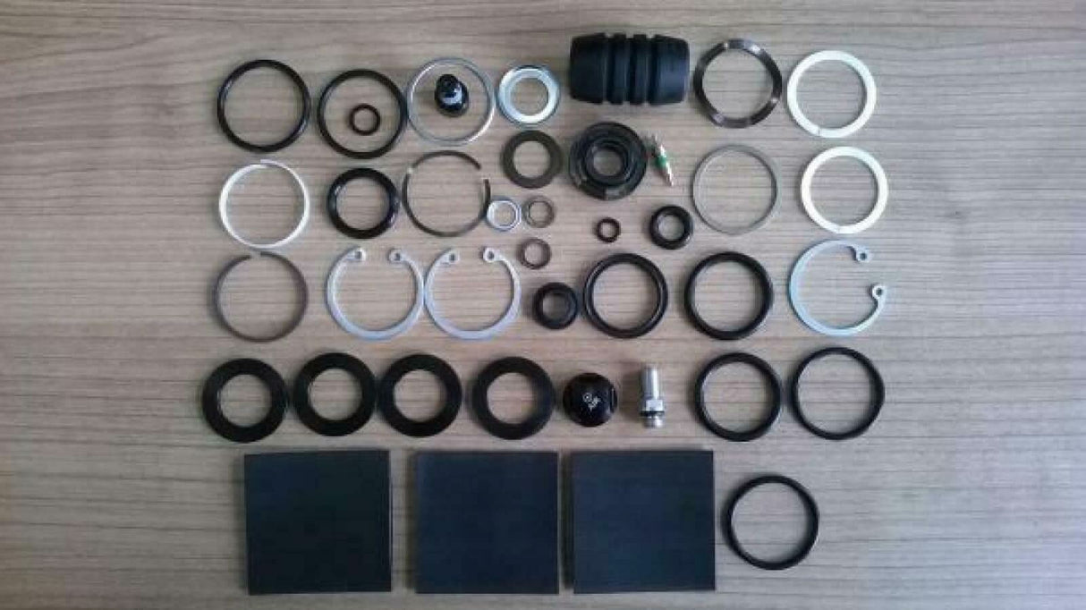 RockShox Boxxer R2C2/WC Shock Absorber Service Kit (2011-2014) | RideHub