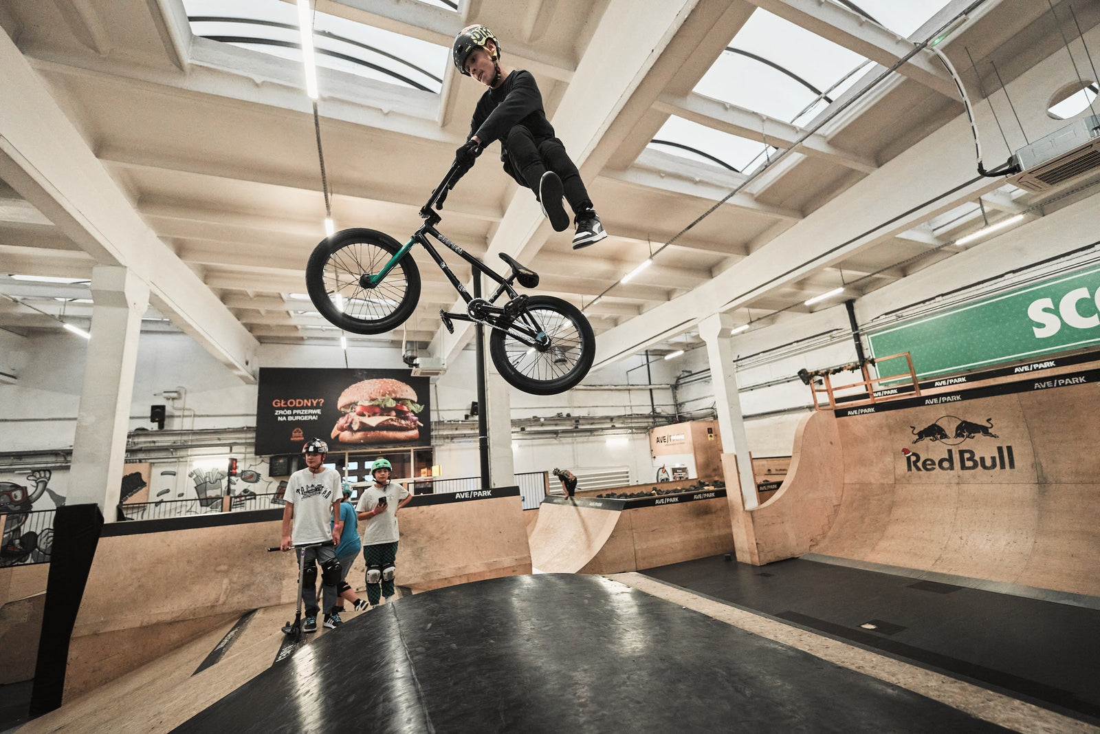 BMX dla dzieci – w jakim wieku zacząć i jak uniknąć błędów?