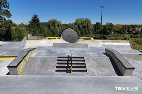 Nowoczesny skatepark i pumptrack betonowy w Mińsku Mazowieckim.