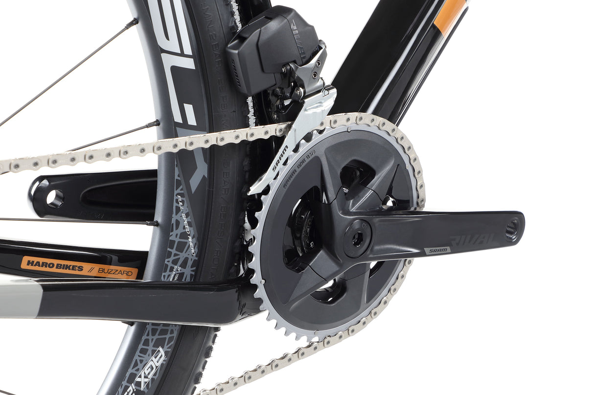 Haro Buzzard 1 – a gravel bike with a carbon frame and a SRAM Rival AXS drivetrain