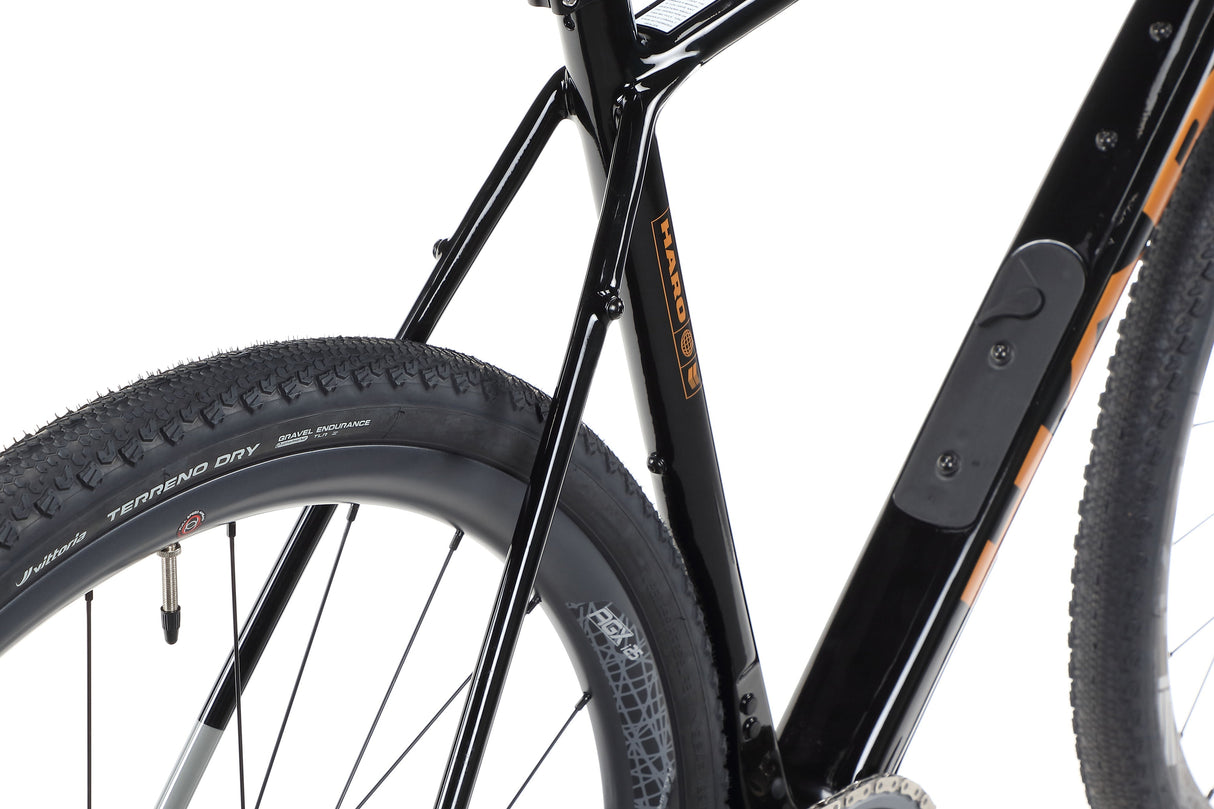 Haro Buzzard TS – a gravel racing bike with a carbon frame and SRAM Force