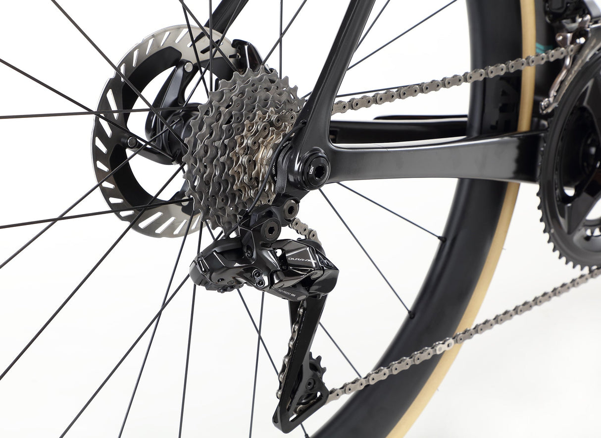 Rivette Carbon Top Shelf – Carbon Fiber Racing Machine | Ride Hub