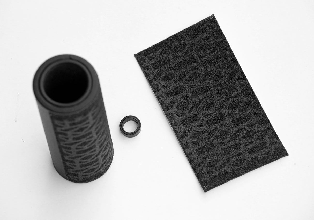 Heresy Cross Peg black