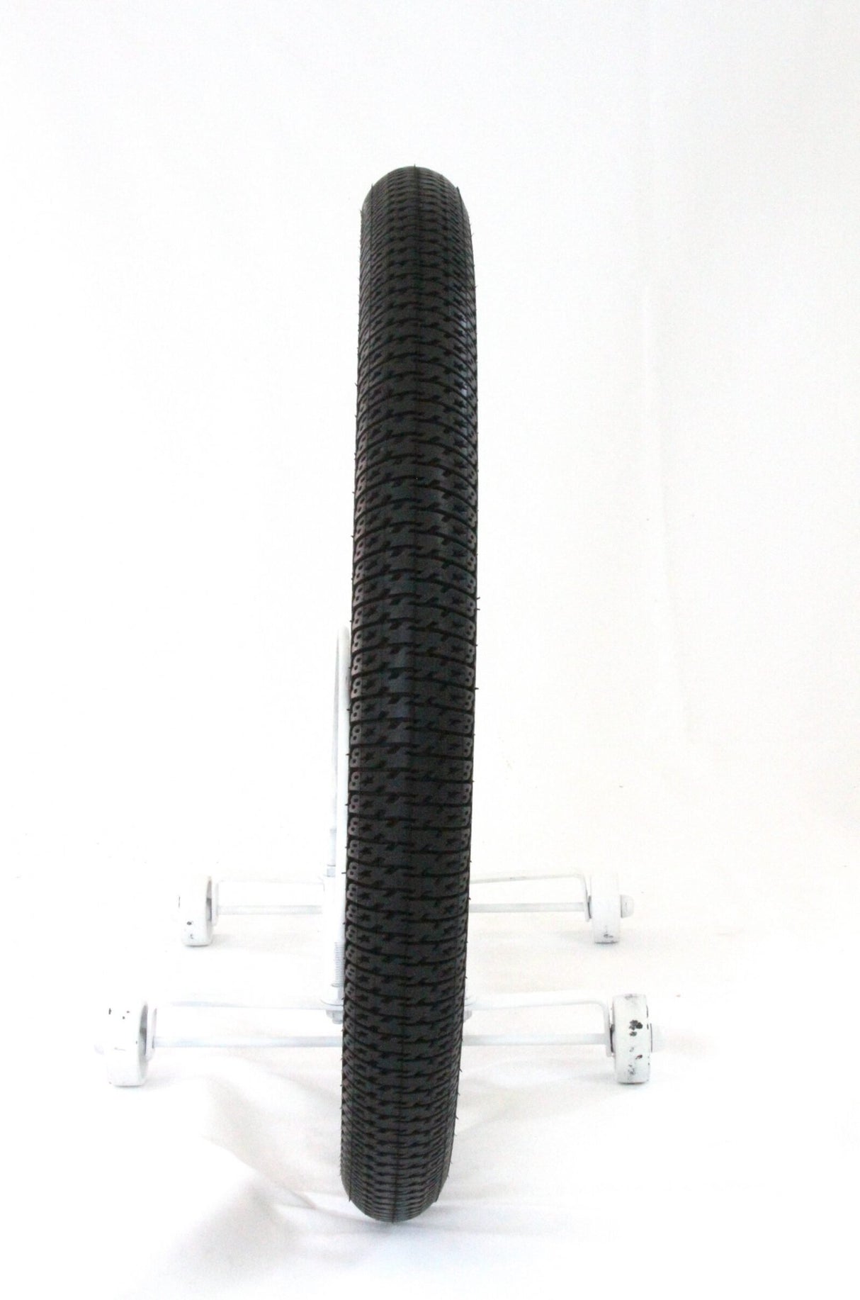 Hoffman Skidmark BMX tire 20” x 1.95” | RideHub